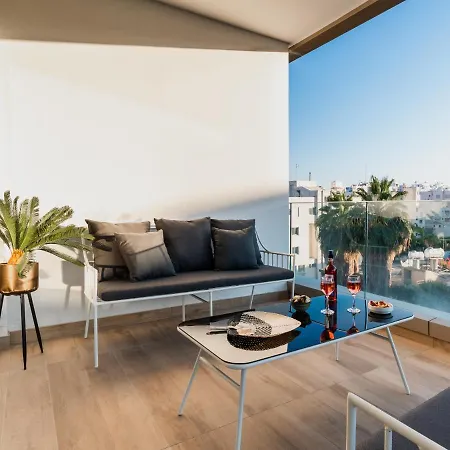 Appartement 3 Bedroom With 2 Balconies And Private Rooftop Terrace